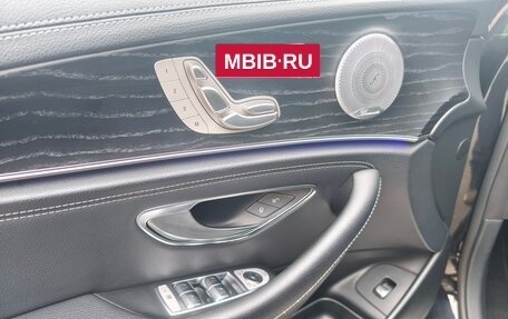Mercedes-Benz E-Класс, 2019 год, 3 500 000 рублей, 14 фотография