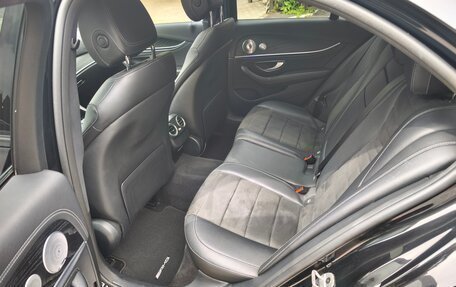 Mercedes-Benz E-Класс, 2019 год, 3 500 000 рублей, 32 фотография