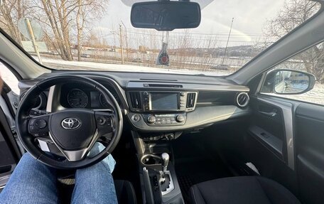 Toyota RAV4, 2019 год, 2 800 000 рублей, 12 фотография