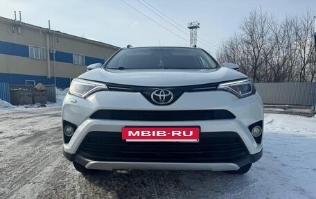 Toyota RAV4, 2019 год, 2 800 000 рублей, 17 фотография