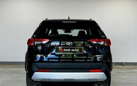 Toyota RAV4, 2024 год, 3 700 000 рублей, 7 фотография