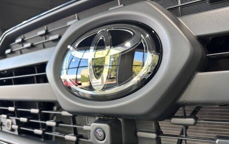 Toyota RAV4, 2024 год, 3 700 000 рублей, 10 фотография