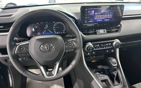 Toyota RAV4, 2024 год, 3 700 000 рублей, 27 фотография