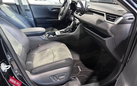 Toyota RAV4, 2024 год, 3 700 000 рублей, 34 фотография
