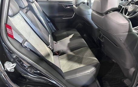 Toyota RAV4, 2024 год, 3 700 000 рублей, 32 фотография