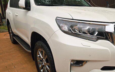 Toyota Land Cruiser Prado 150 рестайлинг 2, 2018 год, 5 700 000 рублей, 13 фотография
