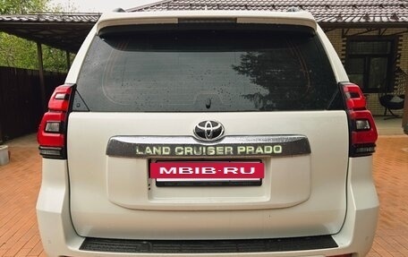 Toyota Land Cruiser Prado 150 рестайлинг 2, 2018 год, 5 700 000 рублей, 14 фотография