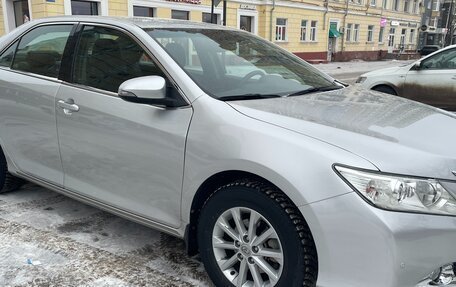 Toyota Camry, 2013 год, 1 670 000 рублей, 2 фотография