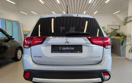 Mitsubishi Outlander III рестайлинг 3, 2015 год, 1 503 000 рублей, 4 фотография