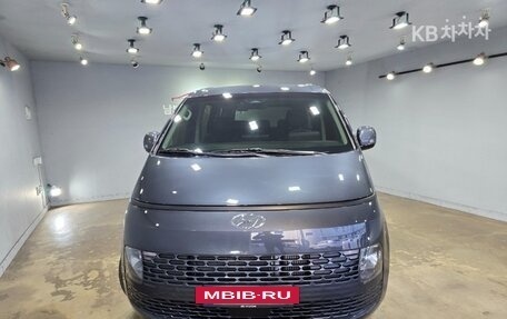 Hyundai Staria, 2023 год, 4 100 000 рублей, 2 фотография