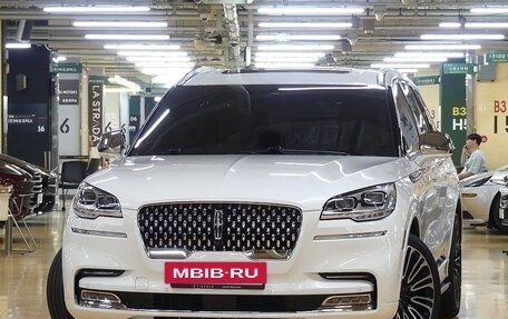 Lincoln Aviator II, 2022 год, 5 089 000 рублей, 3 фотография
