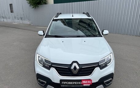 Renault Sandero II рестайлинг, 2019 год, 1 049 000 рублей, 2 фотография