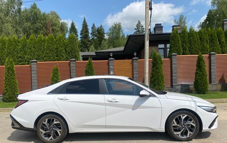 Hyundai Elantra, 2023 год, 2 050 000 рублей, 7 фотография