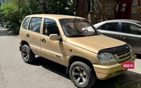 Chevrolet Niva I рестайлинг, 2004 год, 550 000 рублей, 2 фотография