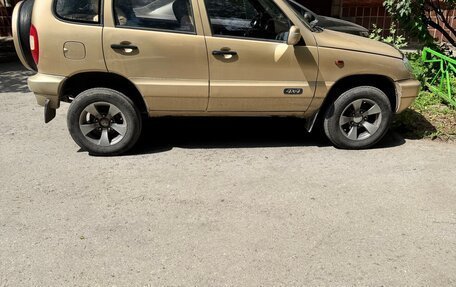 Chevrolet Niva I рестайлинг, 2004 год, 550 000 рублей, 4 фотография