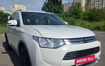 Mitsubishi Outlander III рестайлинг 3, 2014 год, 1 600 000 рублей, 1 фотография