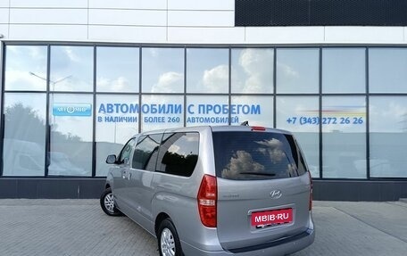 Hyundai H-1 II рестайлинг, 2019 год, 2 870 000 рублей, 3 фотография