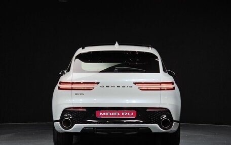 Genesis GV70, 2021 год, 3 140 000 рублей, 4 фотография