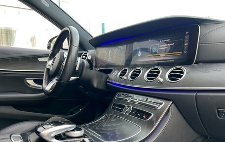 Mercedes-Benz E-Класс, 2019 год, 3 290 000 рублей, 7 фотография