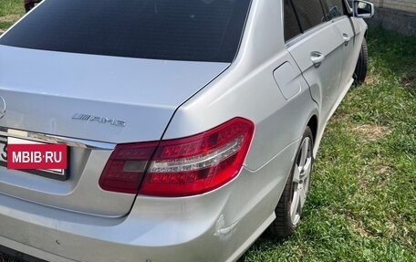 Mercedes-Benz E-Класс, 2010 год, 990 000 рублей, 3 фотография