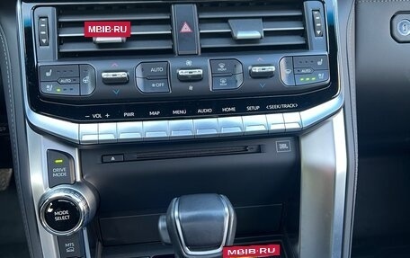 Toyota Land Cruiser, 2021 год, 9 950 000 рублей, 17 фотография