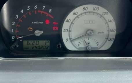 Toyota Ist II, 2002 год, 460 000 рублей, 11 фотография