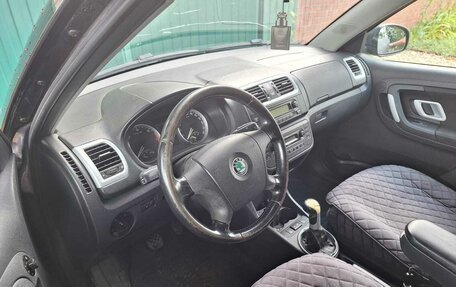 Skoda Fabia II, 2008 год, 330 000 рублей, 2 фотография