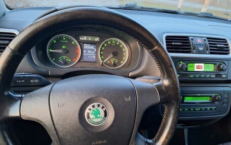 Skoda Fabia II, 2008 год, 330 000 рублей, 4 фотография