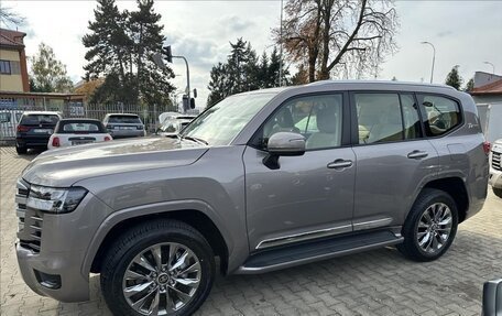 Toyota Land Cruiser, 2022 год, 12 425 000 рублей, 2 фотография