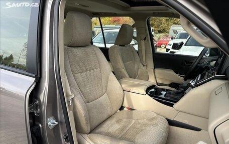 Toyota Land Cruiser, 2022 год, 12 425 000 рублей, 10 фотография
