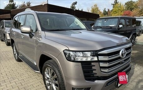 Toyota Land Cruiser, 2022 год, 12 425 000 рублей, 3 фотография