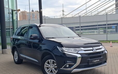Mitsubishi Outlander III рестайлинг 3, 2017 год, 1 730 000 рублей, 9 фотография
