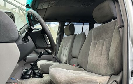 Toyota Land Cruiser 100 рестайлинг 2, 2006 год, 1 565 000 рублей, 5 фотография