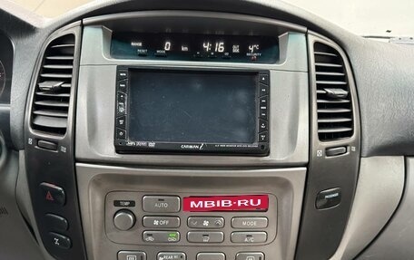 Toyota Land Cruiser 100 рестайлинг 2, 2006 год, 1 565 000 рублей, 8 фотография