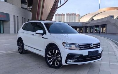 Volkswagen Tiguan II, 2021 год, 2 350 000 рублей, 1 фотография