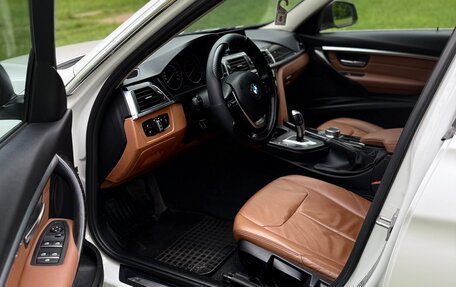BMW 3 серия, 2016 год, 2 100 000 рублей, 13 фотография
