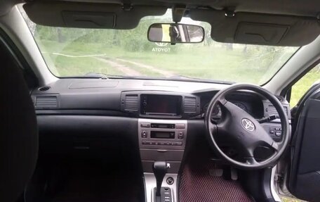 Toyota Corolla, 2004 год, 650 000 рублей, 3 фотография