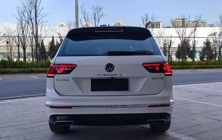 Volkswagen Tiguan II, 2021 год, 2 350 000 рублей, 5 фотография