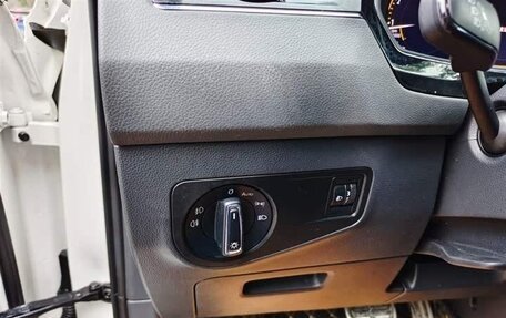 Volkswagen Tiguan II, 2021 год, 2 350 000 рублей, 11 фотография