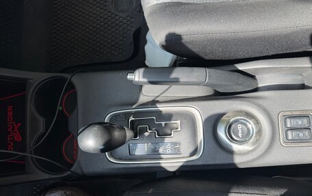 Mitsubishi Outlander III рестайлинг 3, 2012 год, 1 350 000 рублей, 10 фотография