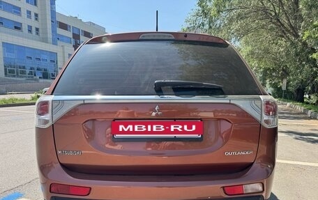 Mitsubishi Outlander III рестайлинг 3, 2012 год, 1 350 000 рублей, 19 фотография