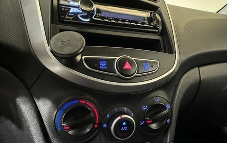Hyundai Solaris II рестайлинг, 2012 год, 723 000 рублей, 13 фотография