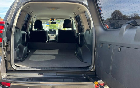 Toyota Land Cruiser Prado 150 рестайлинг 2, 2022 год, 4 725 000 рублей, 13 фотография