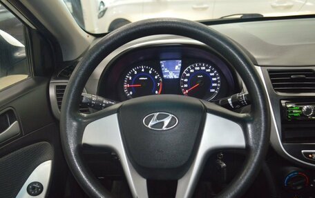 Hyundai Solaris II рестайлинг, 2012 год, 737 000 рублей, 31 фотография