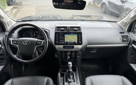 Toyota Land Cruiser Prado 150 рестайлинг 2, 2022 год, 5 365 000 рублей, 5 фотография