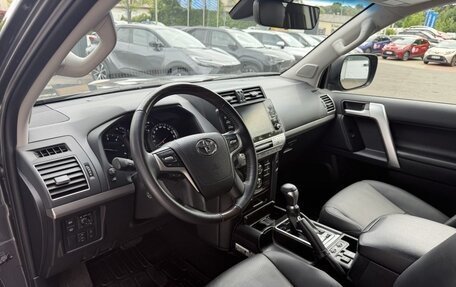 Toyota Land Cruiser Prado 150 рестайлинг 2, 2022 год, 5 365 000 рублей, 8 фотография