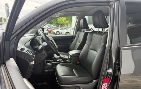 Toyota Land Cruiser Prado 150 рестайлинг 2, 2022 год, 5 365 000 рублей, 7 фотография