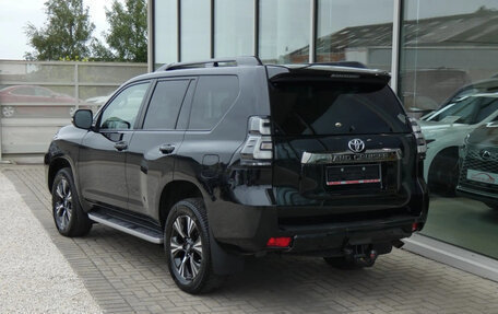 Toyota Land Cruiser Prado 150 рестайлинг 2, 2022 год, 5 290 000 рублей, 5 фотография