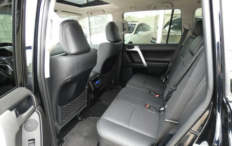 Toyota Land Cruiser Prado 150 рестайлинг 2, 2022 год, 5 290 000 рублей, 11 фотография