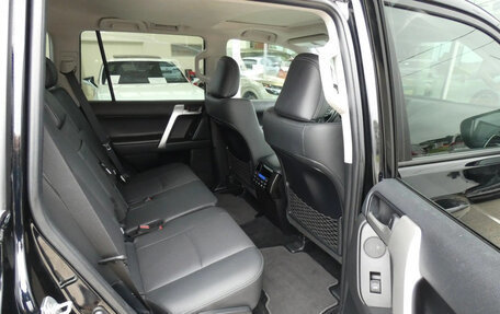 Toyota Land Cruiser Prado 150 рестайлинг 2, 2022 год, 5 290 000 рублей, 12 фотография